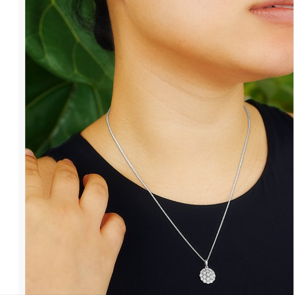 Diamond Cluster 18" Pendant Necklace ( 1/10 ct. t.w. ) in Sterling Silver - Picture 5 of 8